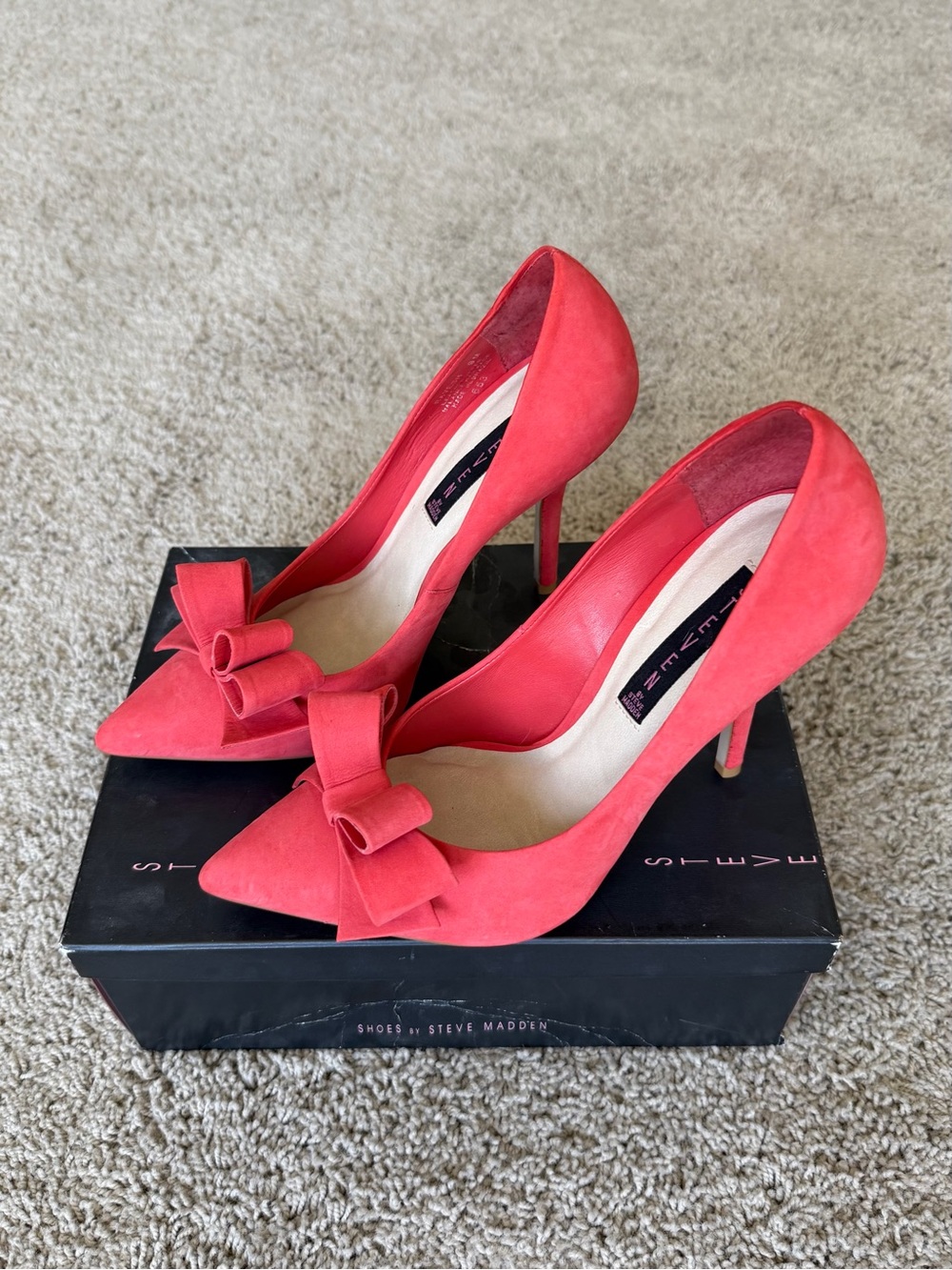Steven Madden Ravesh Coral Red Pointed-Toe Bow Stiletto Pumps
